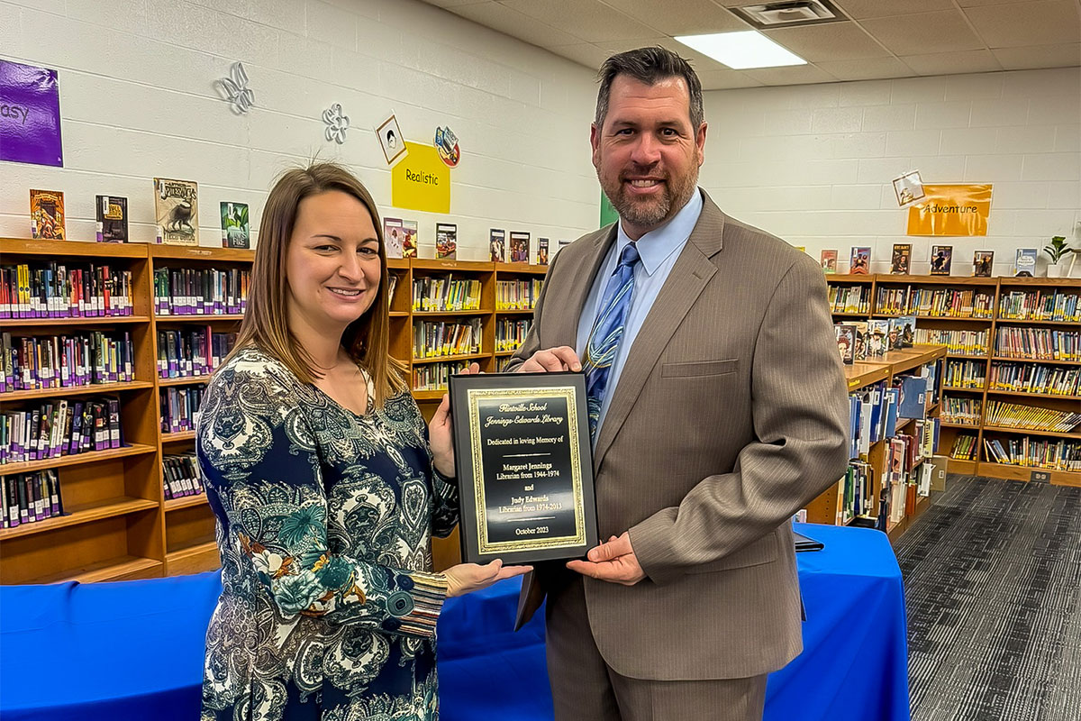 Flintville School Library: Sentinels of learning
