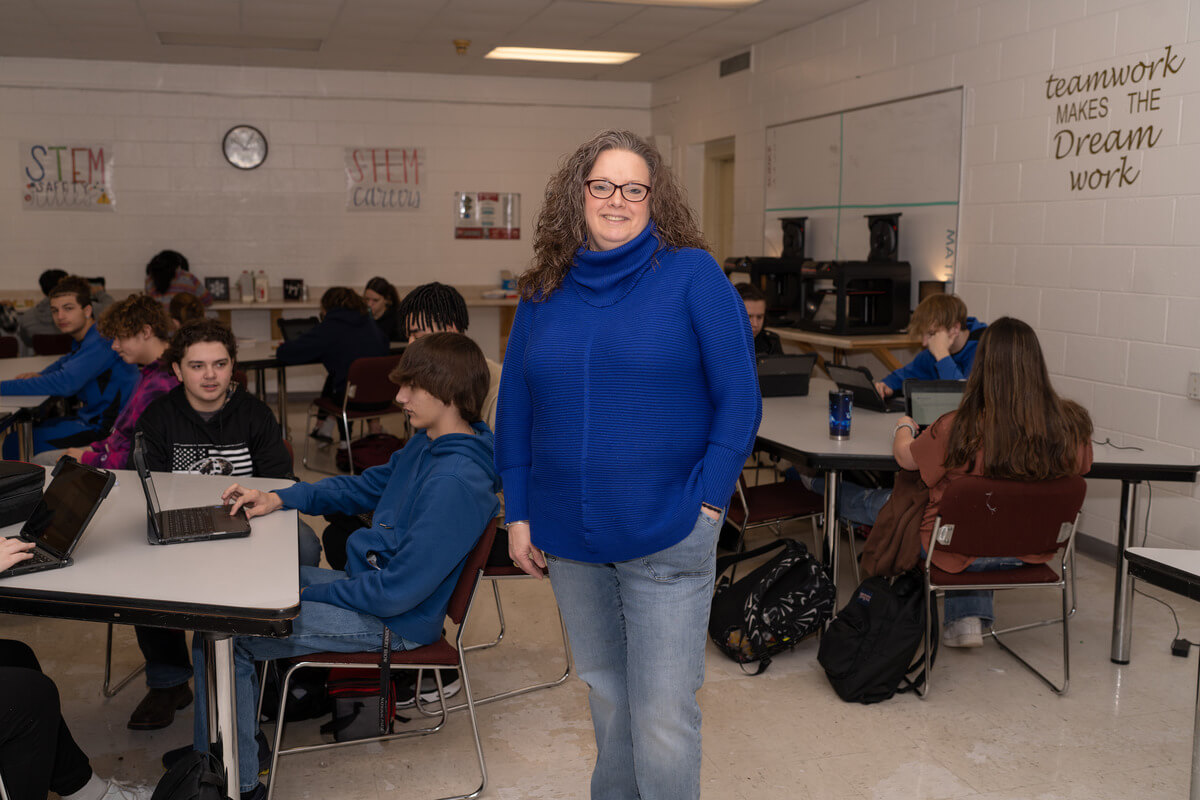 Huntland School Teacher Kimberly Collins Shares Her Story as a Stem Educator.