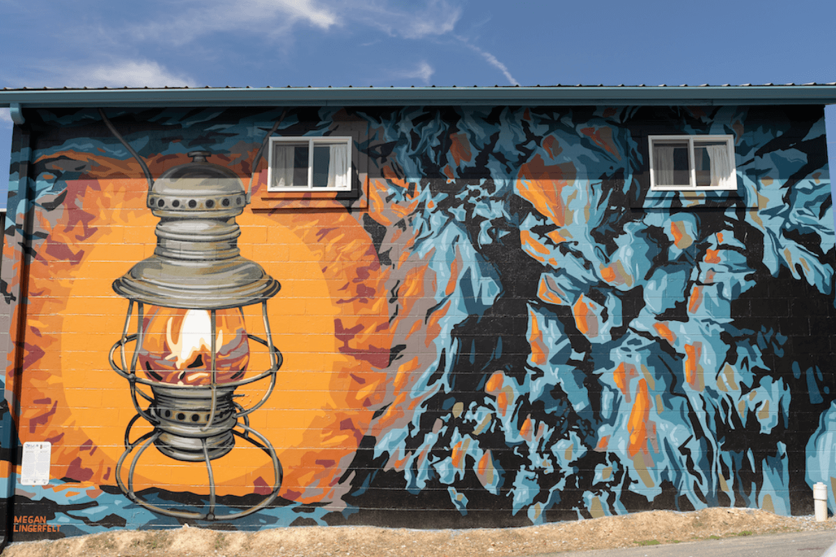 Megan Lingerfelt Shares South Cumberland’s Rich History Through Her Awe-Inspiring Mural Creation.
