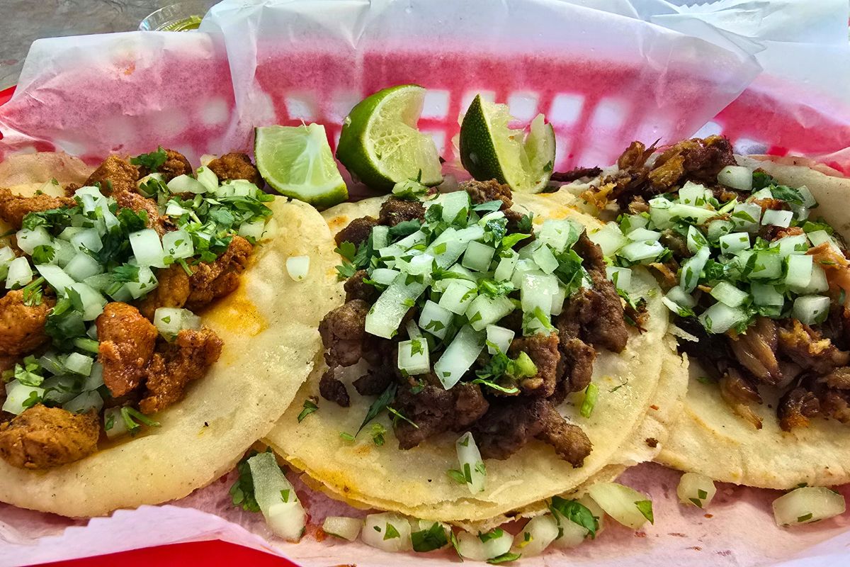 Paleteria y Fruteria Moctezuma: Crispy flautas, cool Mangonadas, and churro splits