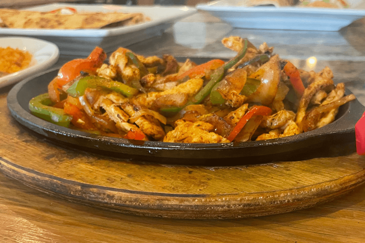 Los Compadres: A Lebanon Favorite