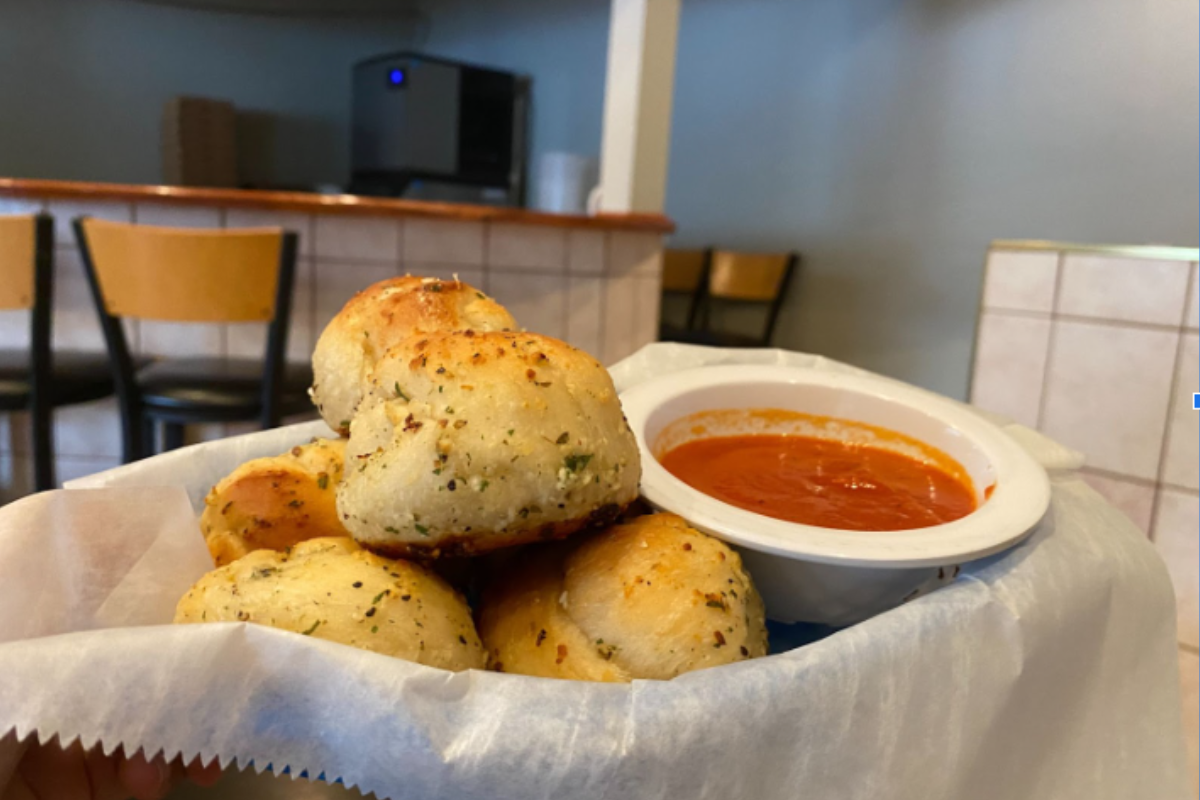 Paco’s Pizza & Pasta Serves Exemplary Italian Cuisine in a Slow-Paced, Friendly Atmosphere.