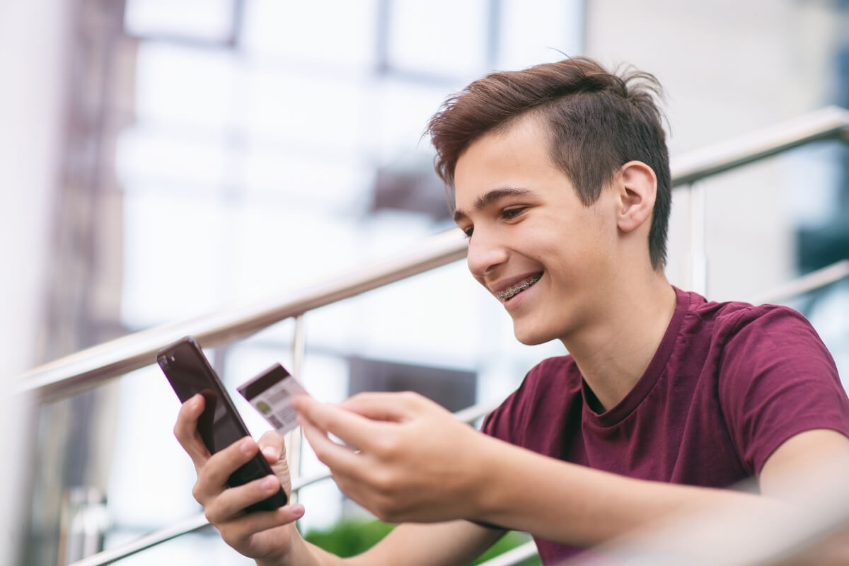 Heritage South: Helping local teens build financial success