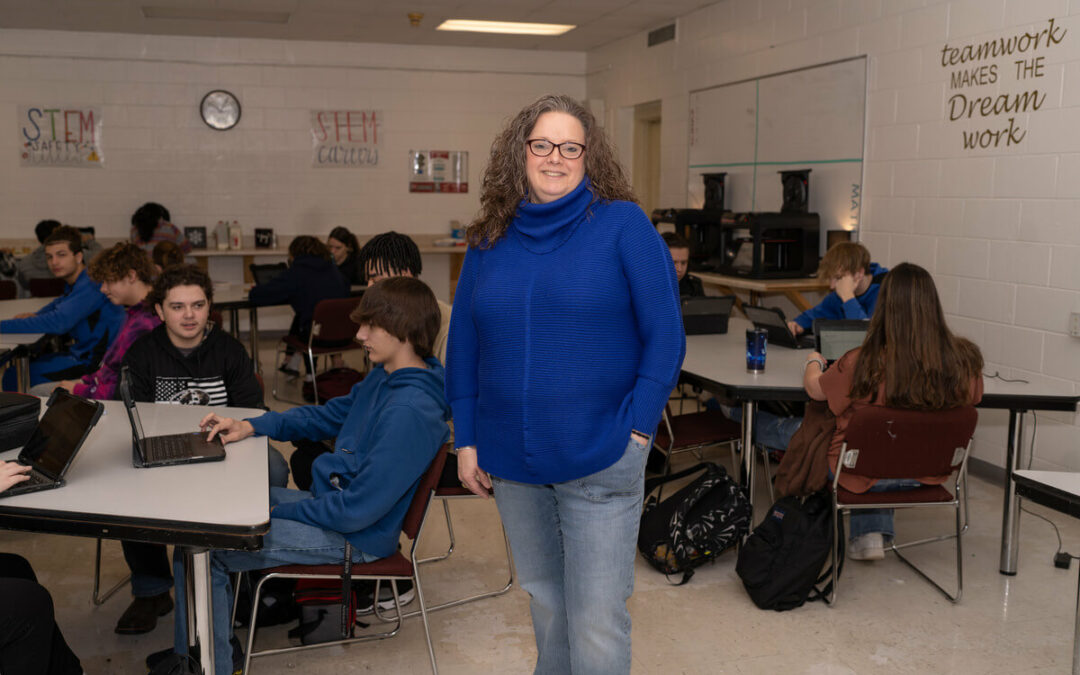 Huntland School Teacher Kimberly Collins Shares Her Story as a Stem Educator.