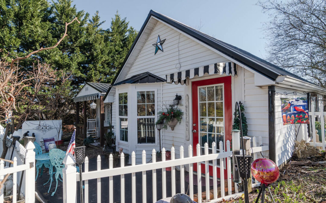 Hilltop Bed and Breakfast: Leave Your Worries at the Door