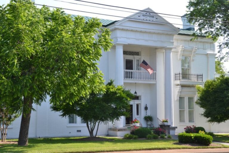 Ligon & Bobo Funeral Home: Over 100 years of community trust