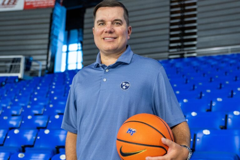Matt Insell: Raised on the sidelines